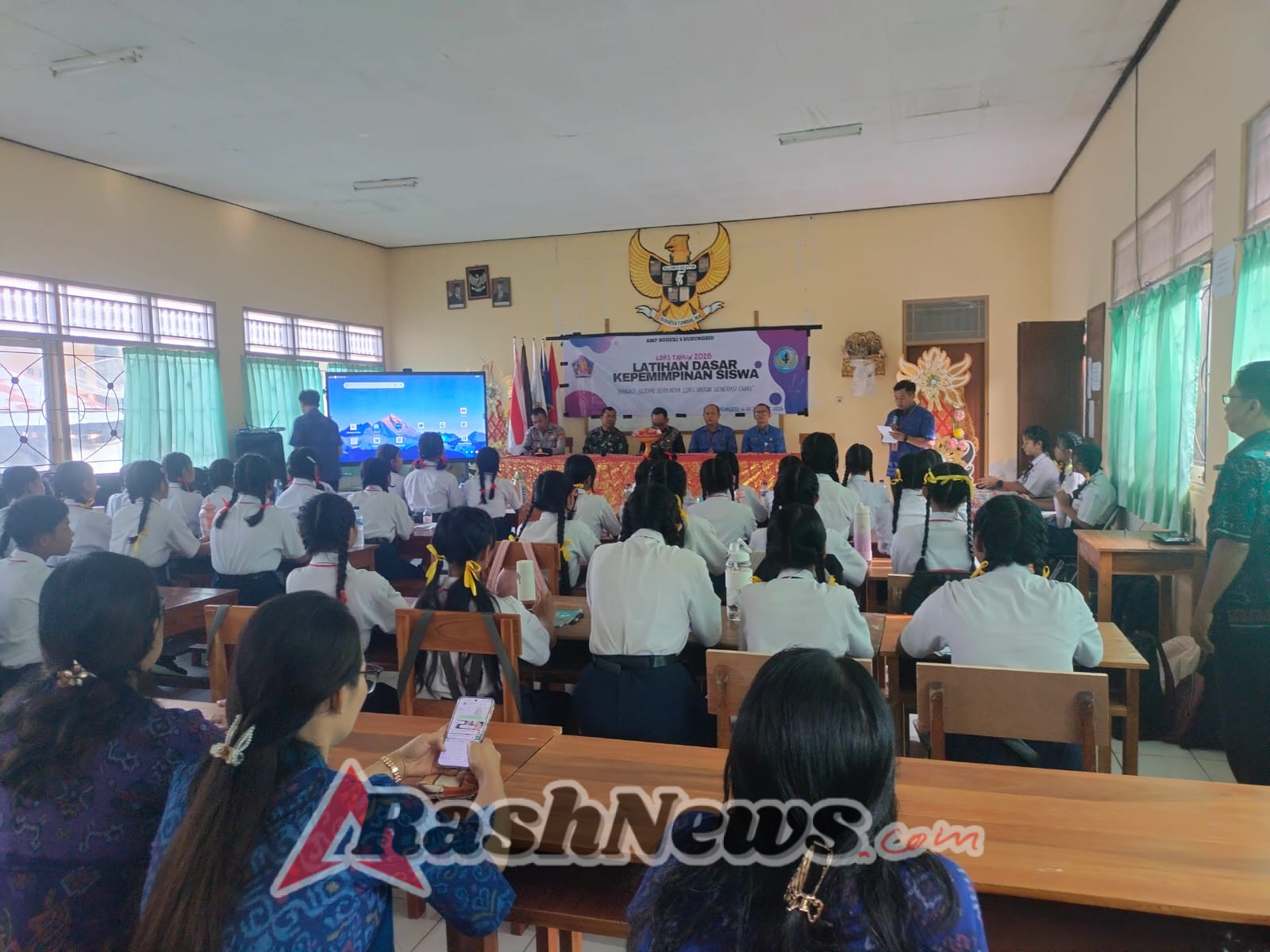 Bangun Mental Disiplin Siswa, Danramil Busungbiu Resmi Buka LDKS SMPN 4 Busungbiu Tahun 2026