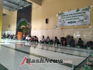 Pererat Silaturahmi, Babinsa Hadiri Isra’ Mi’raj di Masjid Suka Damai