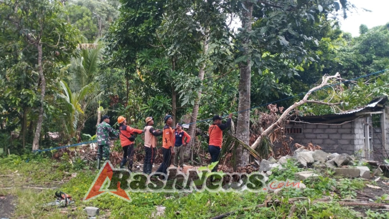Kokohkan Kemanunggalan Sukseskan KDKMP, Koramil Dawan Gotong Royong Siapkan Lahan Pembangunan KDKMP