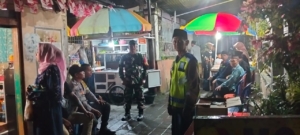 Babinsa–Bhabinkamtibmas Sinergi Amankan Pengajian Umum di Bedulu Blahbatuh