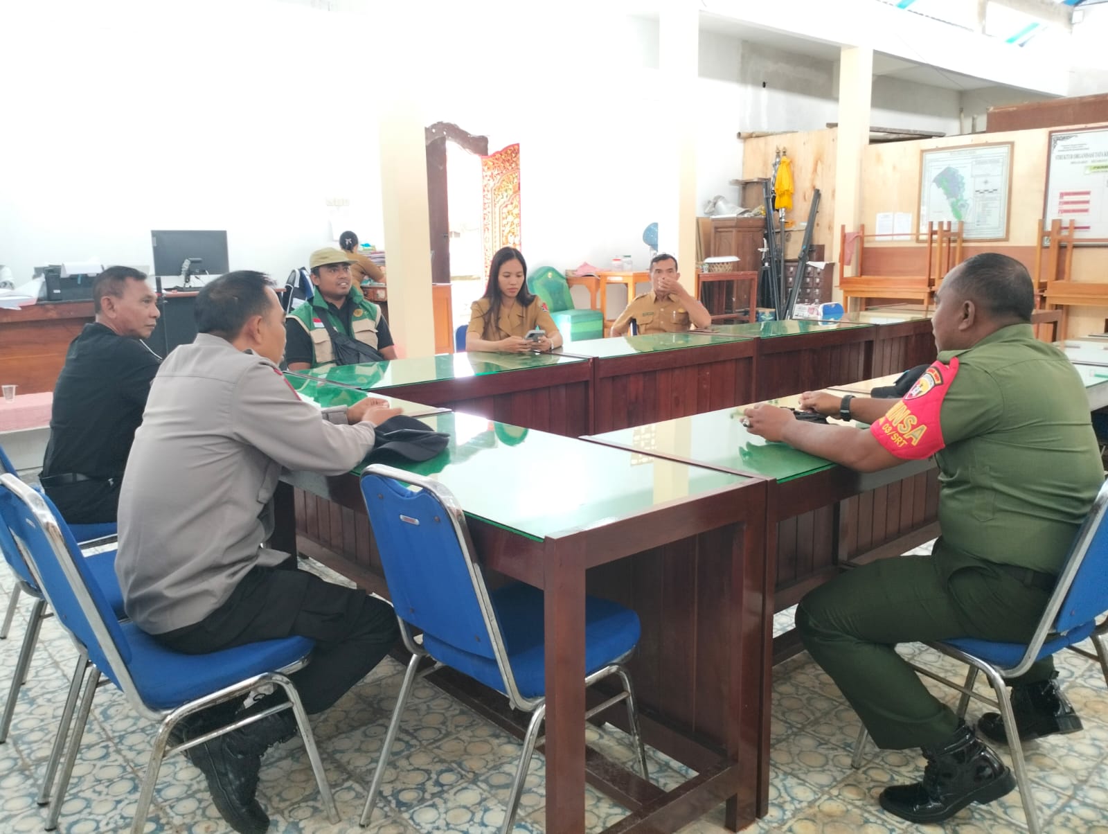 Lintas Sektor Bersinergi, Vaksinasi Rabies VAR Dilaksanakan di Desa Ularan Kecamatan Seririt