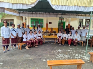 Wujud Kepedulian Babinsa, Menghadiri Upacara Melaspas SDN 2 Liligundi