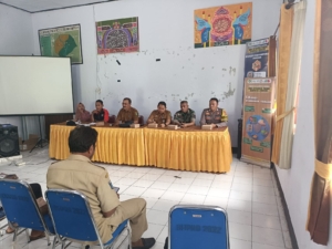 Sinergi TNI dan Desa, Babinsa Hadiri Rapat Lanjutan Pembangunan Koperasi Merah Putih