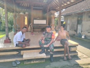 Melalui Komsos, Babinsa Bakas Perkuat Silahturahmi Bersama Masyarakat