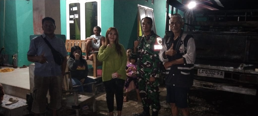 Anggota Koramil 1607-08/Moyo Hulu Gelar Patroli Rutin, Warga Dihimbau Jauhi Narkoba