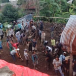 Pasca Longsor Rumah Warga, Koramil Sukasada Bersama Masyarakat Laksanakan Gotong Royong