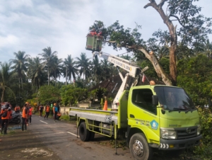 Gotong Royong Siapkan Lahan KDMP Di Desa Dawan Kaler, Kapten Ketut Joni Tegaskan Komitmen TNI Sukseskan Program Pemerintah
