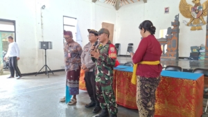 Sinergi Babinsa–Polri Warnai Bhakti Sosial Maha Surya Motor untuk Warga Banjar Jawa