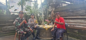 Babinsa dan Bhabinkamtibmas Siangan Ikuti Peringatan Hari Desa Nasional dengan Khidmat