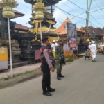 Ratusan Warga Ikuti Upacara Mamapada Dan Melasti, Babinsa Batununggul Gelar Pengawalan Pastikan Berjalan Lancar