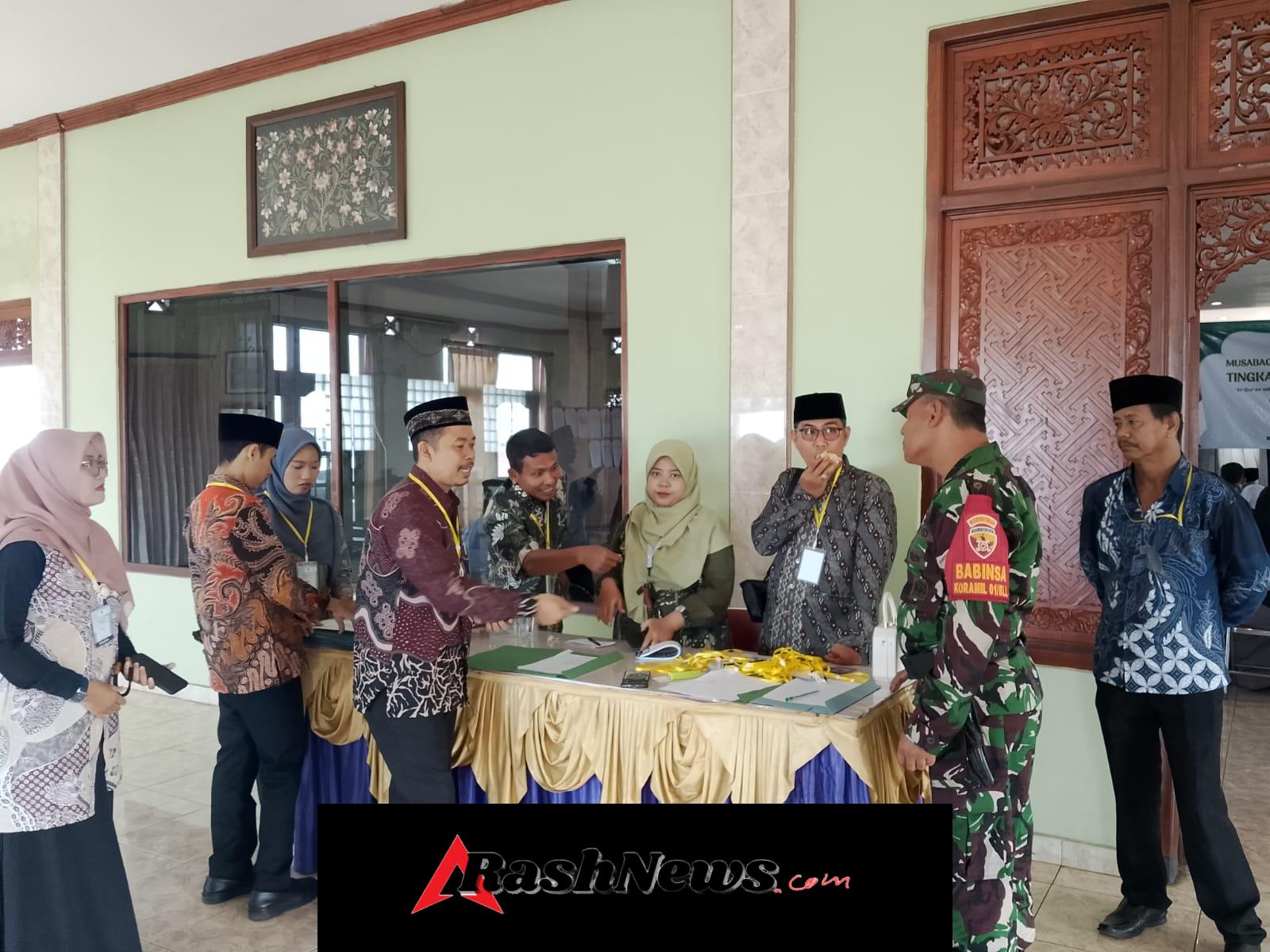 Babinsa Hadir Pastikan Pembukaan MTQ XXXI Kecamatan Buleleng Berjalan Tertib dan Kondusif