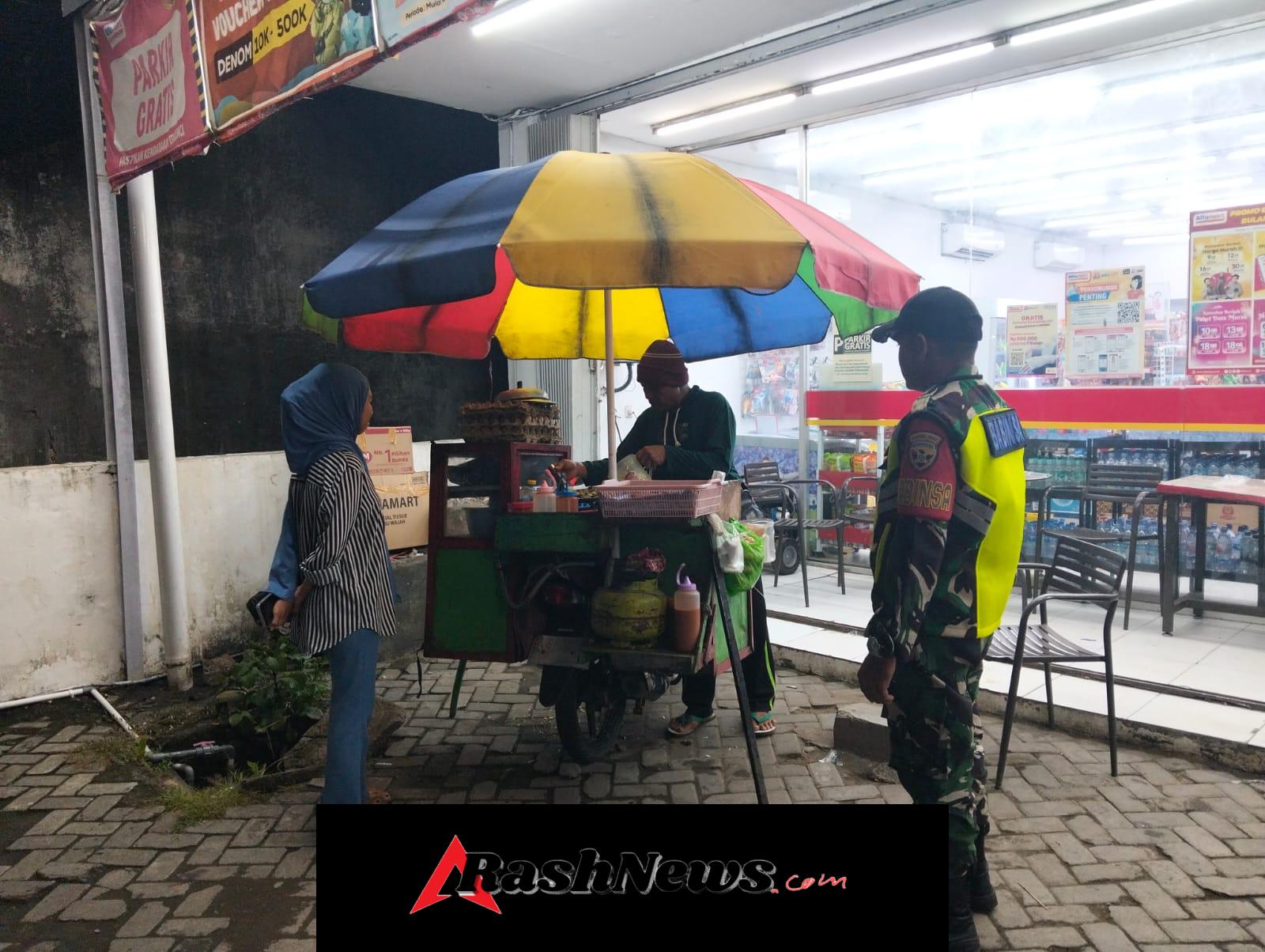 TNI Dekat dengan Rakyat, Koramil Utan Intensifkan Patroli Malam