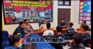 Jaga Wilayah Tetap Kondusif, Polsek Denbar Amankan Anak-anak Bermain Kembang Api yang Meresahkan Warga