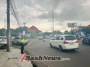 Personel Pospam GBB Laksanakan KRYD dan Pengaturan Lalu Lintas di Simpang GBB, Jaga Kamseltibcarlantas