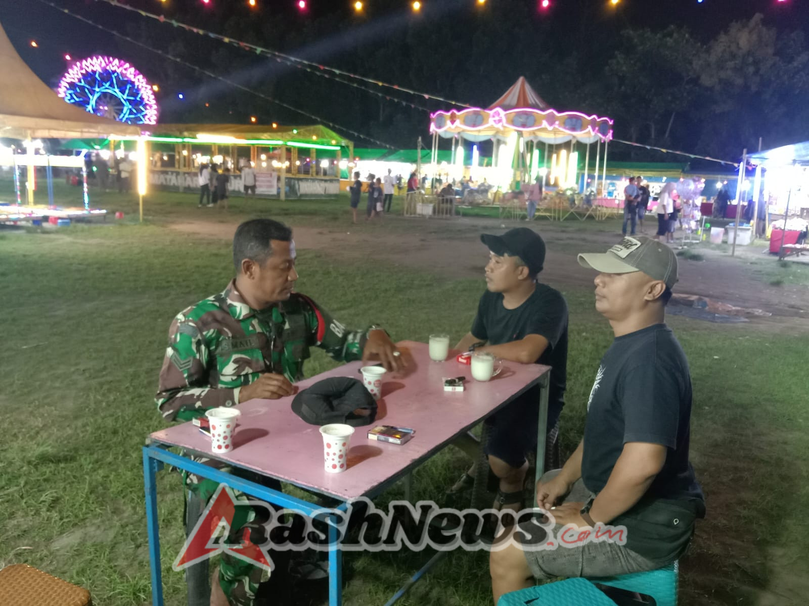 Ciptakan Rasa Aman, Babinsa Koramil 1628-05/Jereweh Aktif Laksanakan Patroli Malam