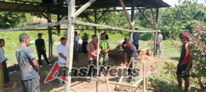 Warga Antusias, Babinsa Hadir di Tengah Seremonial Adat dan Pembangunan Dapur MBG