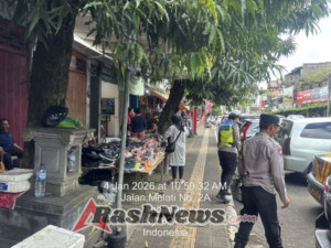 Ciptakan Rasa Aman Awal Tahun 2026, Personel Kepolisian Gelar Patroli Dialogis di Pasar Tabanan