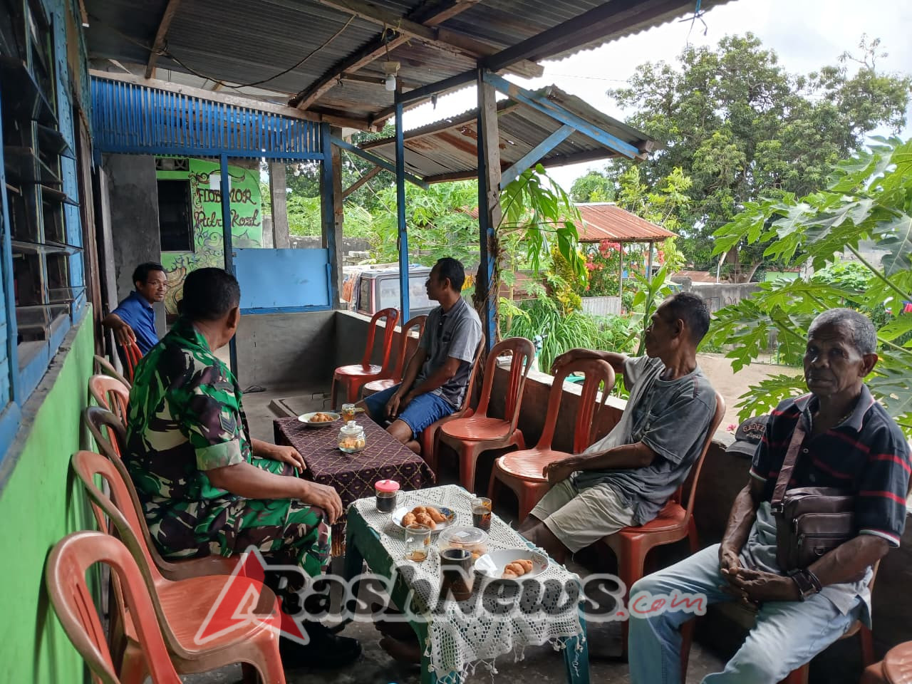 Sinergi Babinsa dan Warga Desa Tenda Tingkatkan Kepedulian terhadap Keamanan Lingkungan