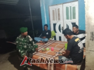 Patroli Malam Koramil Seteluk Pastikan Situasi Aman dan Terkendali