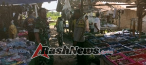 Jaga Keamanan dan Ketertiban, Babinsa Pantau Aktivitas Pasar Wulumanu