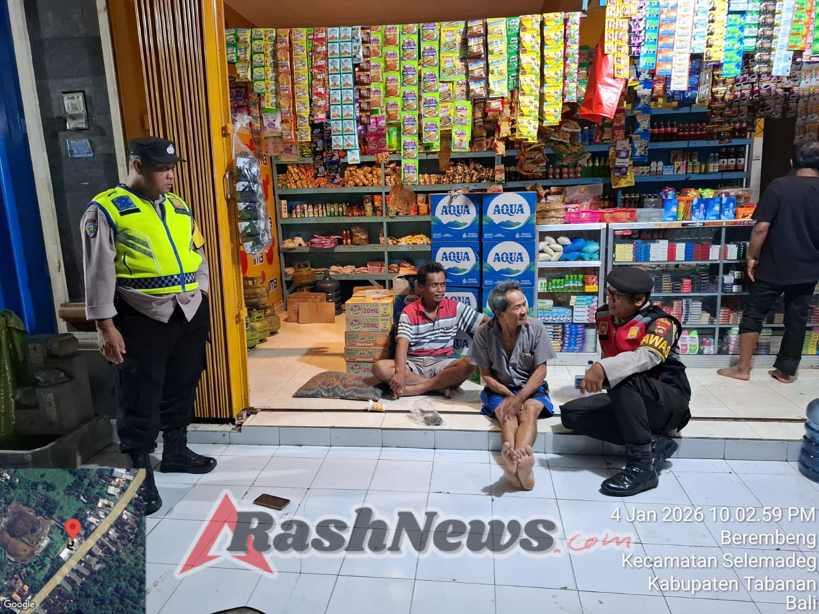 Cegah Pencurian 3C, Polsek Selemadeg Gelar Patroli Blue Light malam hari