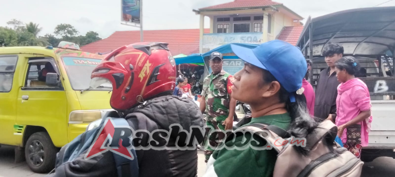 Patroli Rutin Babinsa Koramil 1625-01/Bajawa, Pasar Soa Aman dan Tertib