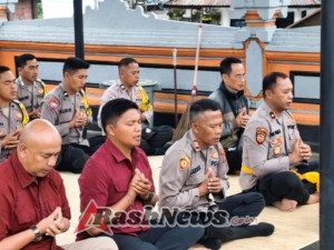 Kapolsek Kintamani Pimpin Sembahyang Bersama, Awali Tugas dengan Doa dan Penguatan Spiritual