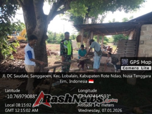 Babinsa Koramil 1627/RN Turun Langsung Awasi Pembuatan Behel di Lobalain