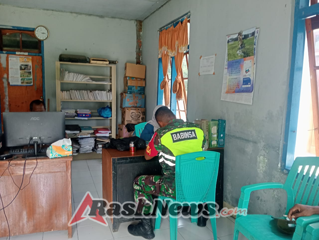 Babinsa Koramil 1602-04/Maurole Ajak Warga Mausambi Jaga Kamtibmas dan Lingkungan Bersih