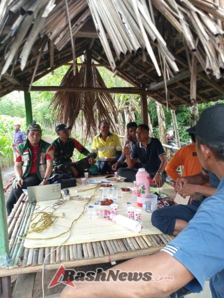 Dukung Ketahanan Pangan Nasional, Babinsa Taliwang Hadiri Zoom Panen Raya Bersama Presiden RI