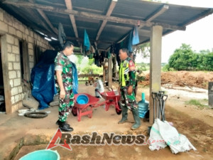 Babinsa Lobalain Monitoring Wilayah dan Penerimaan Logistik Kodim