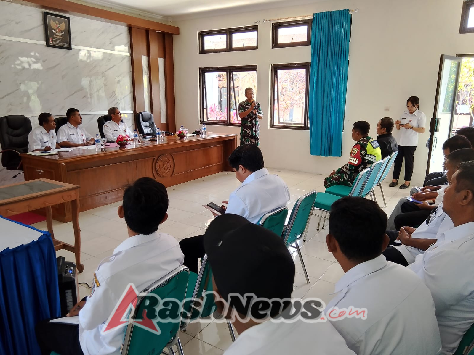 Percepatan Pembangunan KDKMP, Kasdim 1613/Sumba Barat Hadir di Aula Kantor Bupati