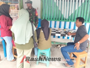 Melalui Komsos, Babinsa Poto Tano Tingkatkan Kepedulian Masyarakat terhadap Lingkungan