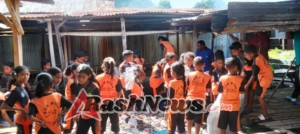Gotong Royong Babinsa, Guru, dan Pelajar Wujudkan Pasar Soa Bersih dan Sehat