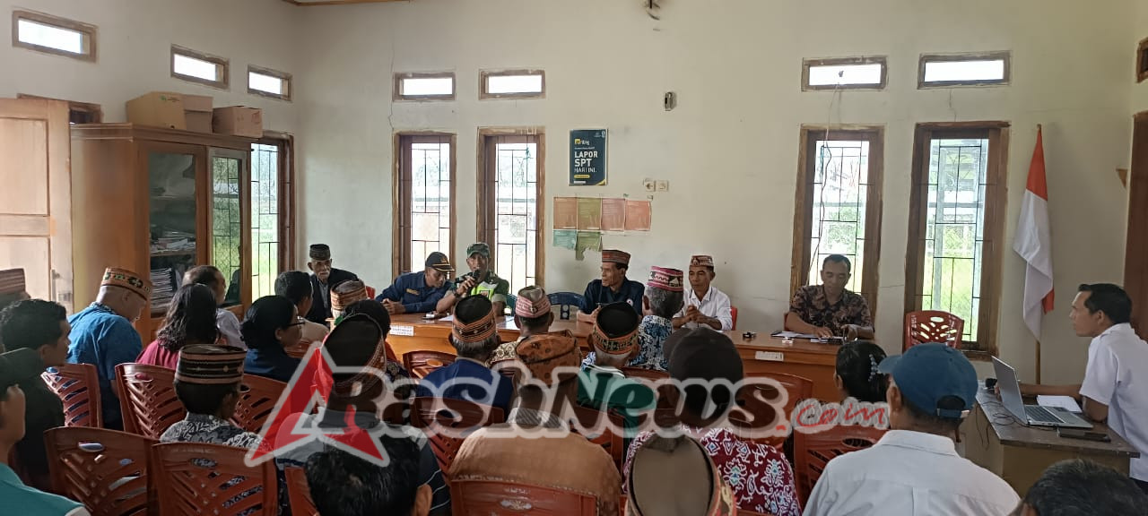 Koramil 1630-03/Macang Pacar Dukung Penguatan Ekonomi Desa Lewat Sosialisasi Gerai Koperasi Merah Putih