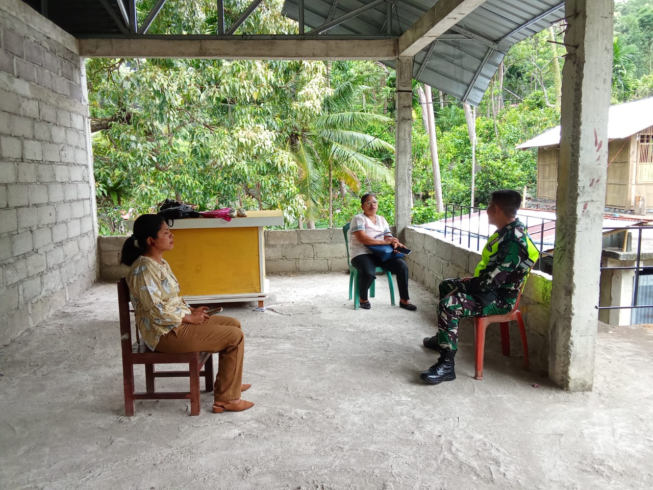 TNI AD Gelar Komsos & Pamwil, Bangun Sinergi dengan Pemerintah Desa Liabeke