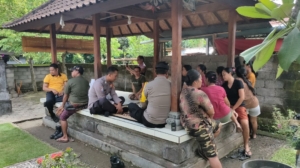 Kegiatan Jumat Curhat Sat Binmas Polres Karangasem di Br. Bungkulan,Desa Seraya Barat, Kec. Karangasem, Kabupaten Karangasem