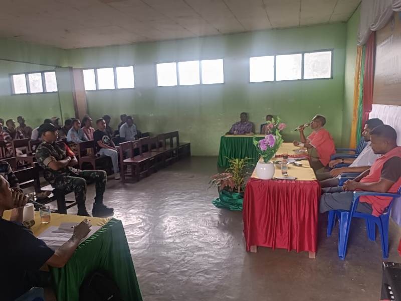 Pererat Sinergi, Babinsa Nangaroro Hadiri Acara Kekeluargaan di SDK Lena