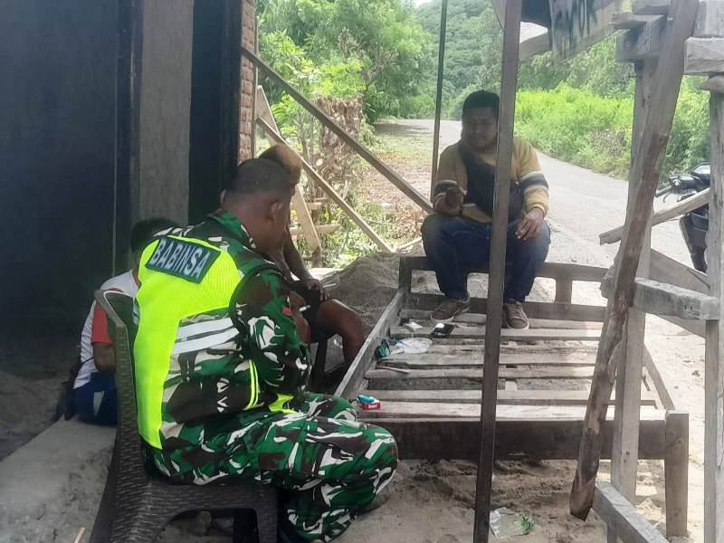 Sinergi TNI dan Warga Desa Niopanda, Pamwil dan Komsos Babinsa Berjalan Lancar
