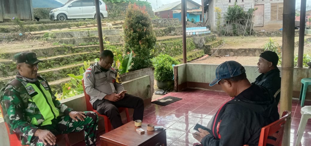 Sinergi TNI, Polri dan Warga Desa Nuamuri, Pamwil dan Komsos Berjalan Lancar