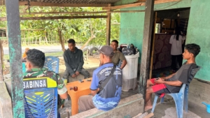 Babinsa TNI-AD Tegaskan Peran Garda Terdepan Melalui Kegiatan di Desa Nuanaga