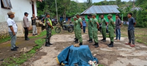 Biar Desa Tetap Kondusif, Babinsa Koramil 1612-02/Reok Bekali Linmas Torong Koe