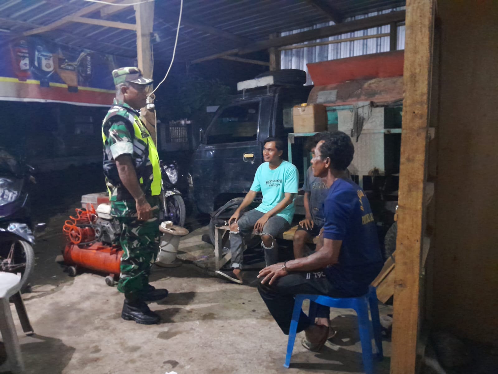 Ronda Malam di Wilayah Bolo Berjalan Lancar dengan Dukungan Warga dan Babinsa