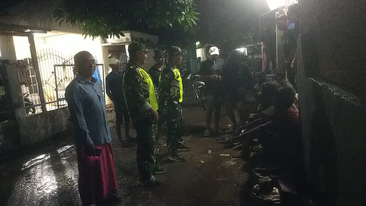 Babinsa Serka Mursalim Pimpin Patroli Siskamling di Kelurahan Kolo Kota Bima