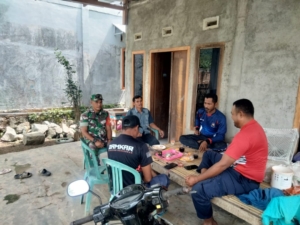 TNI AD Hadir di Tengah Warga, Babinsa Tebo Laksanakan Komsos