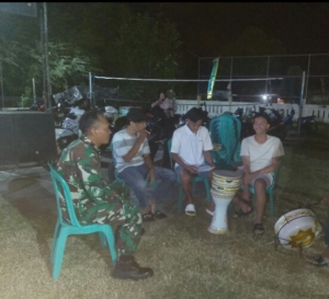 Patroli Malam Koramil 1628-05/Jereweh Ciptakan Rasa Aman Warga