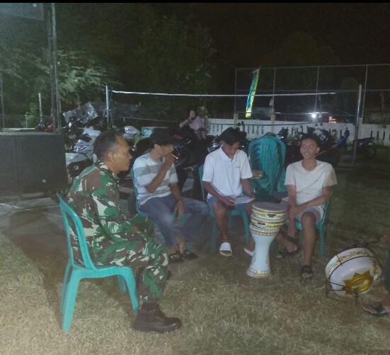 Patroli Malam Koramil 1628-05/Jereweh Ciptakan Rasa Aman Warga