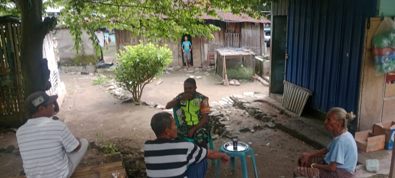 Komsos dan Pamwil Babinsa Wolowaru Berjalan Aman, Masyarakat Antusias Ikut Serta