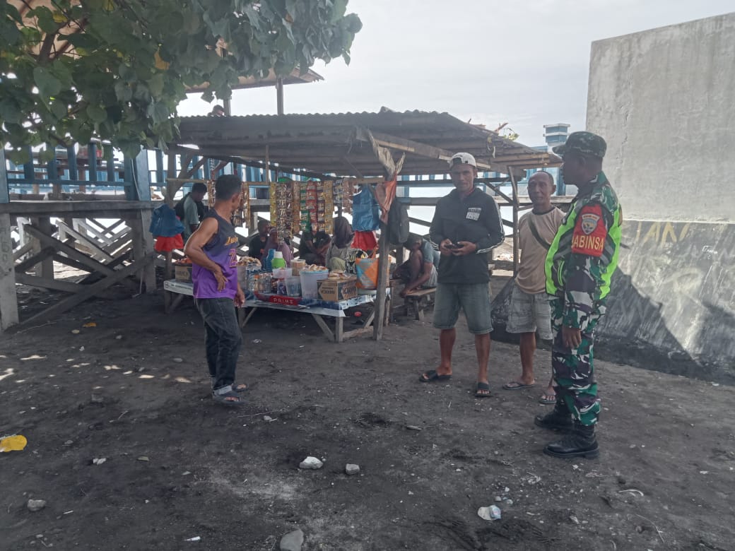 Babinsa Ende Ciptakan Rasa Aman dan Nyaman Bagi Warga Melalui Komsos dan Pamwil