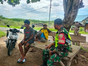 Babinsa Desa Nggembe Ingatkan Bahaya Narkoba dan Pentingnya Pencegahan DBD